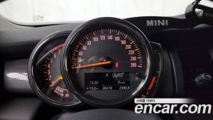 Mini Cooper 5Door DEFAULT 2021 года из Южной Кореи
