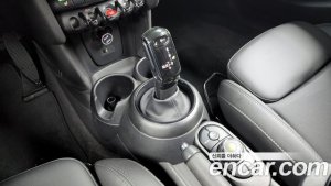 Mini Cooper 5Door DEFAULT 2021 года из Южной Кореи