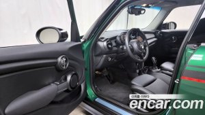 Mini Cooper 5Door DEFAULT 2021 года из Южной Кореи