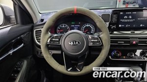 Kia Seltos Бензин 1.6 Turbo 4WD 2022 года из Южной Кореи