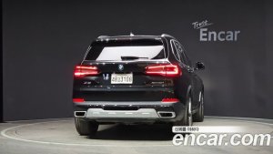 BMW X5 xDrive 40i xLine 2021 года из Южной Кореи