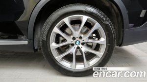 BMW X5 xDrive 40i xLine 2021 года из Южной Кореи