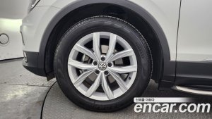Volkswagen Tiguan 2.0 TDI Premium 2020 года из Южной Кореи