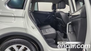 Volkswagen Tiguan 2.0 TDI Premium 2020 года из Южной Кореи