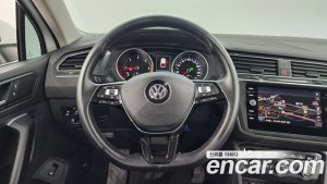 Volkswagen Tiguan 2.0 TDI Premium 2020 года из Южной Кореи