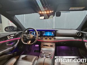 Mercedes-Benz E-Class E220d 4MATIC AMG Line 2021 года из Южной Кореи