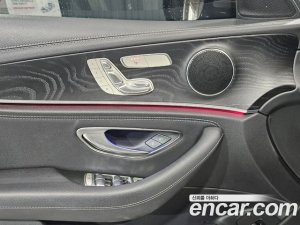 Mercedes-Benz E-Class E220d 4MATIC AMG Line 2021 года из Южной Кореи