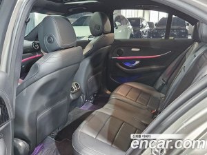 Mercedes-Benz E-Class E220d 4MATIC AMG Line 2021 года из Южной Кореи