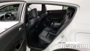 Kia Sportage Дизель 1.6 2WD 2022 года из Южной Кореи