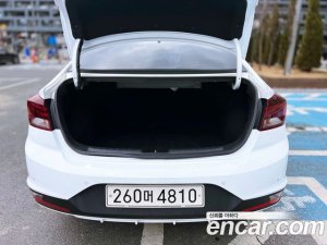 Hyundai AVANTE 1.6 2020 года из Южной Кореи
