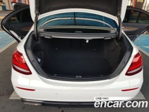 Mercedes-Benz E-Class E300 4MATIC Exclusive 2020 года из Южной Кореи