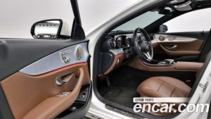 Mercedes-Benz E-Class E250 Avantgarde 2020 года из Южной Кореи