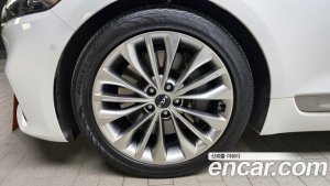Kia K9 3.3 T-GDI AWD 2022 года из Южной Кореи
