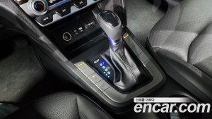 Hyundai AVANTE 1.6 2020 года из Южной Кореи