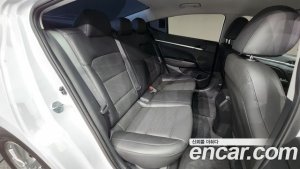 Hyundai AVANTE 1.6 2020 года из Южной Кореи