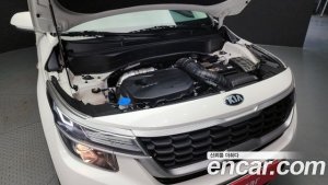 Kia Seltos Бензин 1.6 Turbo 2WD 2022 года из Южной Кореи