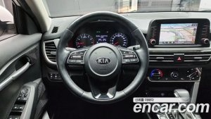 Kia Seltos Бензин 1.6 Turbo 2WD 2022 года из Южной Кореи
