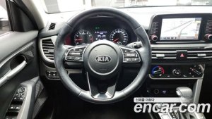 Kia Seltos Бензин 1.6 Turbo 2WD 2022 года из Южной Кореи