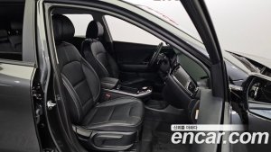 Kia Niro Noblesse 2021 года из Южной Кореи