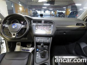 Volkswagen Tiguan 2.0 TDI Prestige 2020 года из Южной Кореи