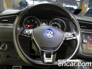 Volkswagen Tiguan 2.0 TDI Prestige 2020 года из Южной Кореи