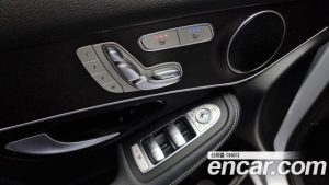 Mercedes-Benz GLC-Class GLC300 4MATIC Premium Coupe 2020 года из Южной Кореи