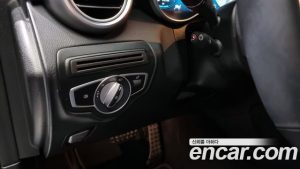 Mercedes-Benz GLC-Class GLC300 4MATIC Premium Coupe 2020 года из Южной Кореи