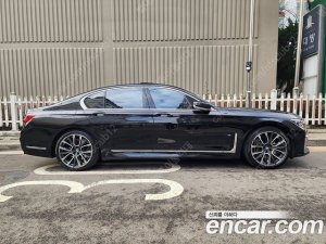 BMW 7-Series 730d xDrive M Sport 2021 года из Южной Кореи