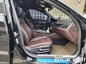 BMW 7-Series 730d xDrive M Sport 2021 года из Южной Кореи