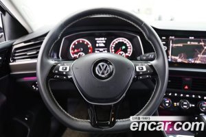 Volkswagen Jetta 1.4 TSI Premium 2021 года из Южной Кореи