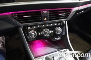 Volkswagen Jetta 1.4 TSI Premium 2021 года из Южной Кореи