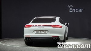 Porsche Panamera 3.0 AWD 2020 года из Южной Кореи