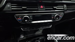 Audi A4 40 TFSI Premium 2021 года из Южной Кореи