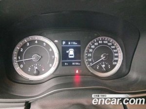 Hyundai Venue 1.6 Flux 2020 года из Южной Кореи