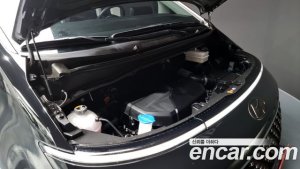 Hyundai Staria 4WD Lounge 9-Seater 2022 года из Южной Кореи