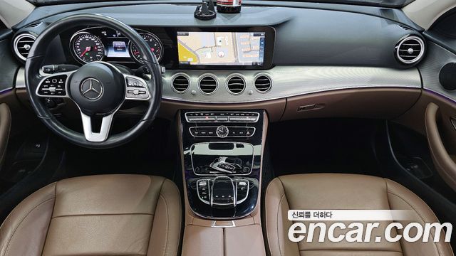 Mercedes-Benz E-Class E300 Avantgarde 2019 года из Кореи