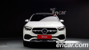 Mercedes-Benz GLA-Class GLA220 2021 года из Южной Кореи