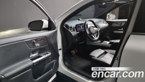 Mercedes-Benz GLA-Class GLA220 2021 года из Южной Кореи