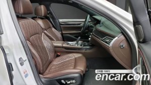 BMW 7-Series 730Ld xDrive M Sport 2020 года из Южной Кореи