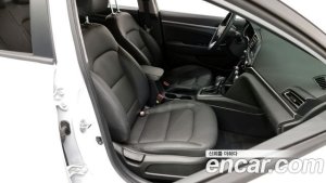 Hyundai AVANTE 1.6 2020 года из Южной Кореи