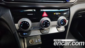 Hyundai AVANTE 1.6 2020 года из Южной Кореи