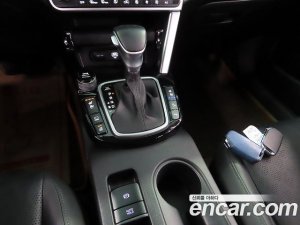 Kia Seltos Бензин 1.6 Turbo 2WD 2022 года из Южной Кореи