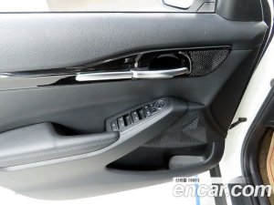 Kia Seltos Бензин 1.6 Turbo 2WD 2022 года из Южной Кореи