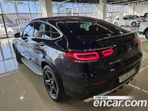 Mercedes-Benz GLC-Class GLC300 4MATIC Premium Coupe 2020 года из Южной Кореи