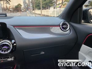 Mercedes-Benz GLA-Class GLA250 4MATIC 2021 года из Южной Кореи