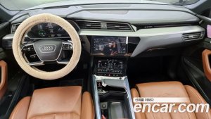 Audi e-tron 55 4WD 2020 года из Южной Кореи