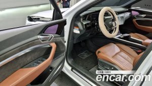 Audi e-tron 55 4WD 2020 года из Южной Кореи
