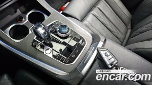 BMW X7 xDrive 40i Design Pure Excellence 7-Seater 2020 года из Южной Кореи