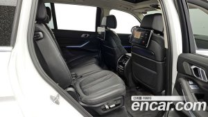 BMW X7 xDrive 40i Design Pure Excellence 7-Seater 2020 года из Южной Кореи