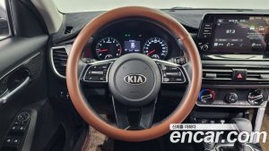 Kia Seltos Бензин 1.6 Turbo 2WD 2020 года из Южной Кореи